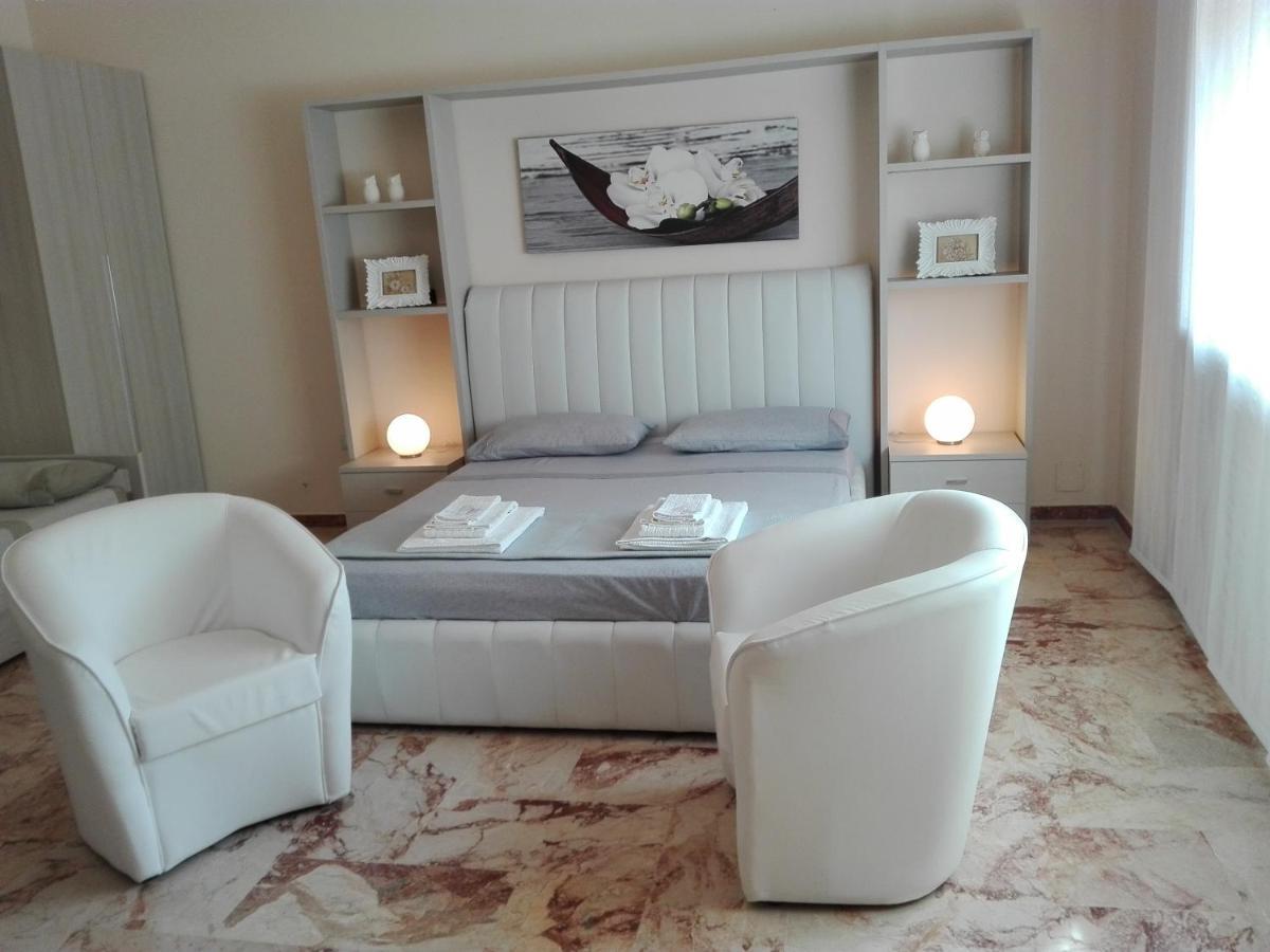 Villa Lazzari B&B Tra I Due Mari 马利耶 外观 照片